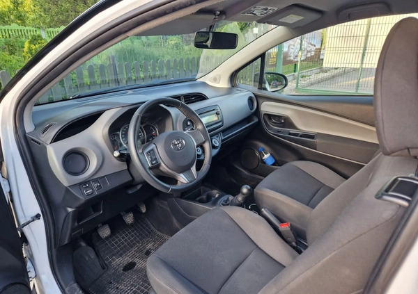 Toyota Yaris cena 24999 przebieg: 169000, rok produkcji 2015 z Olkusz małe 137